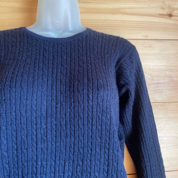 Navy blue vintage Pendleton 100% merino wool sweater - Picture 2 of 3